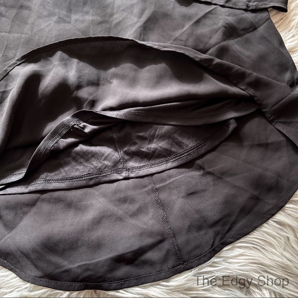 Express | Fringe Open Back Long Sleeved Dress - Picture 5 of 8